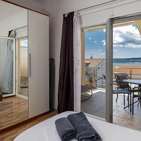 Apartamento Faszinierendes Nur 200 Meter Zum Mit Meerblick, Pool, Grill, Lounge-bereich