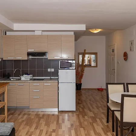 Faszinierendes Nur 200 Meter Zum Mit Meerblick, Pool, Grill, Lounge-bereich