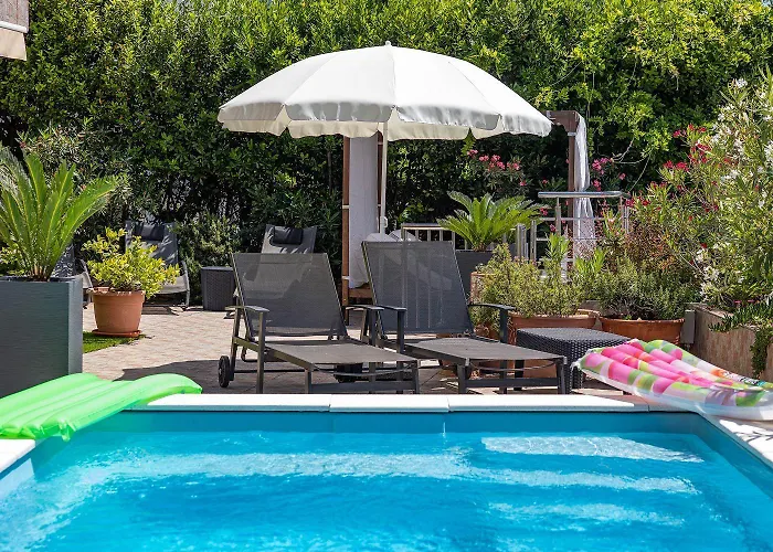 公寓 Faszinierendes Nur 200 Meter Zum Mit Meerblick, Pool, Grill, Lounge-bereich